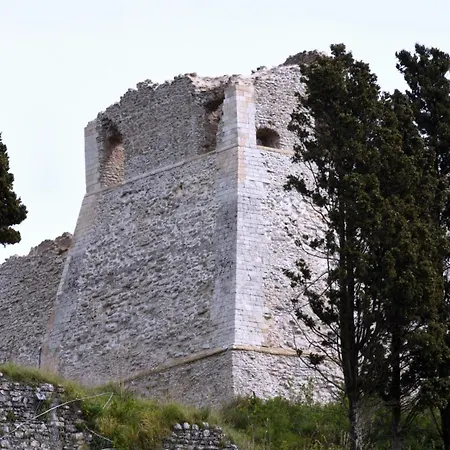 بيت ضيافة Tillesia Aiello Calabro